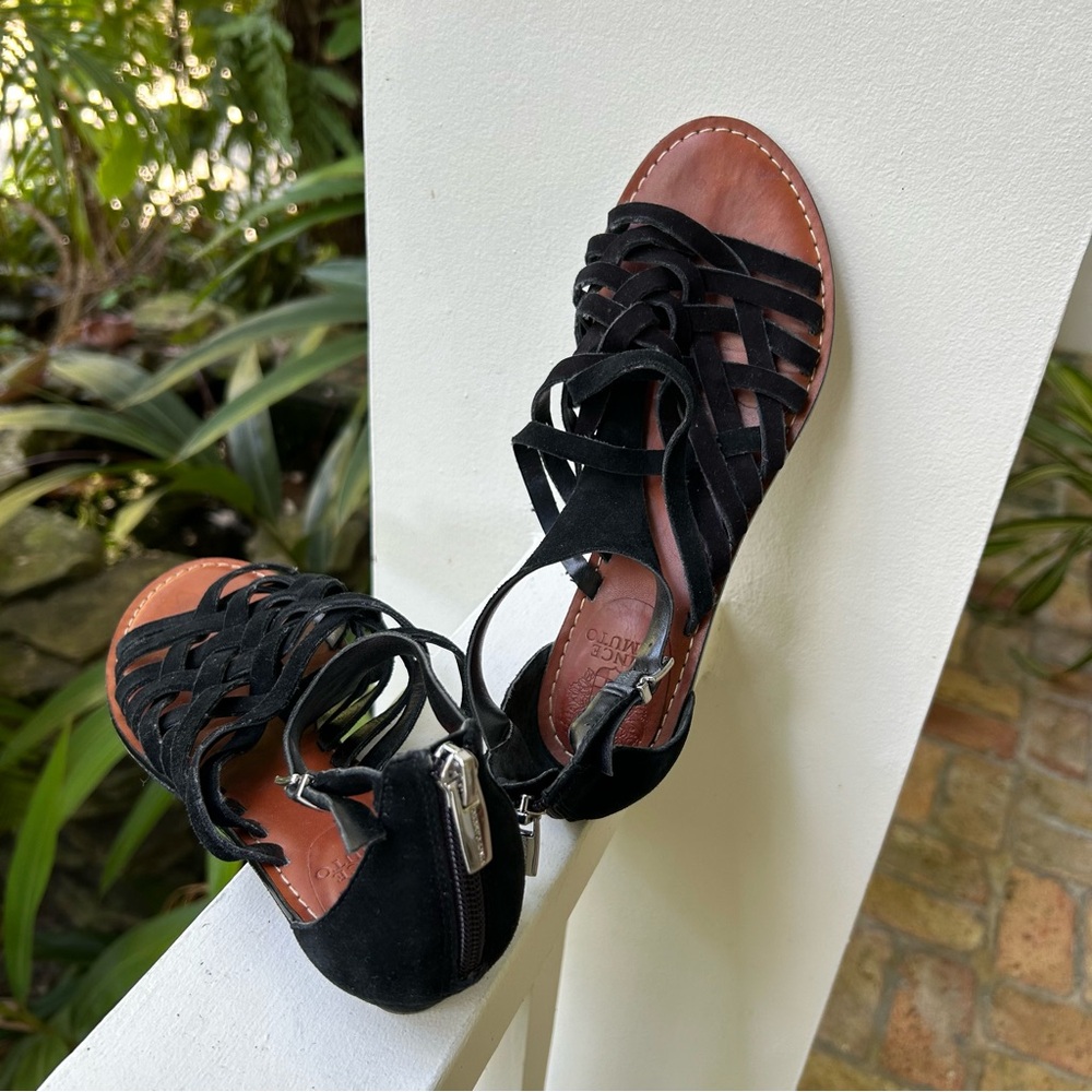VINCE CAMUTO
GLADIATOR SUEDE SLIP ON SANDALS